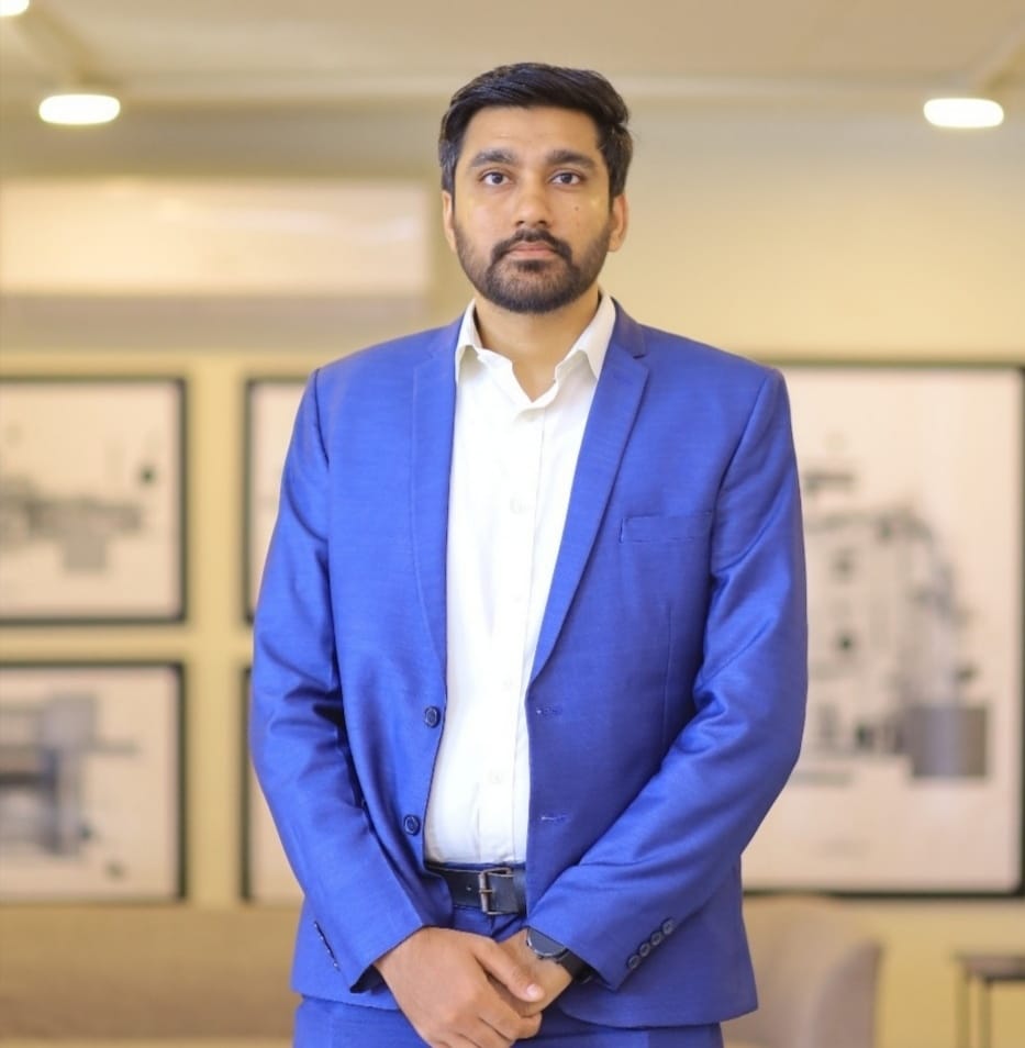 Adnan Farooqi (SEO Team Lead) at Digital Bakhtawar